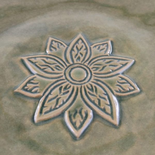 140102830 Khmer carved plate detail