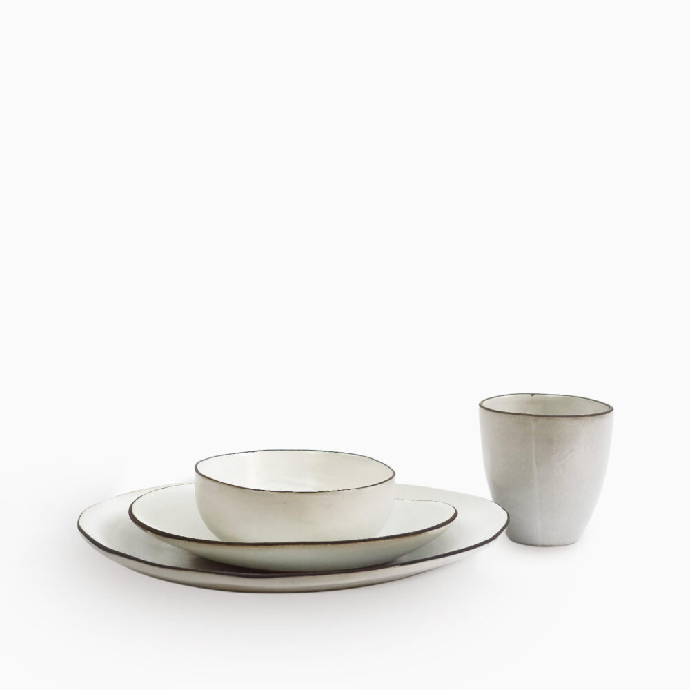 269000470E Dinnerware set Line Art