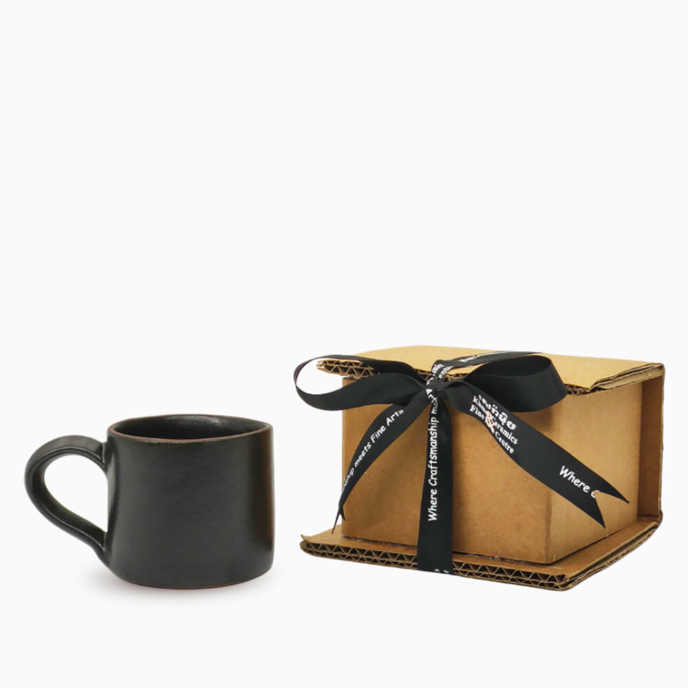 680400622E Black Shady BC short with box