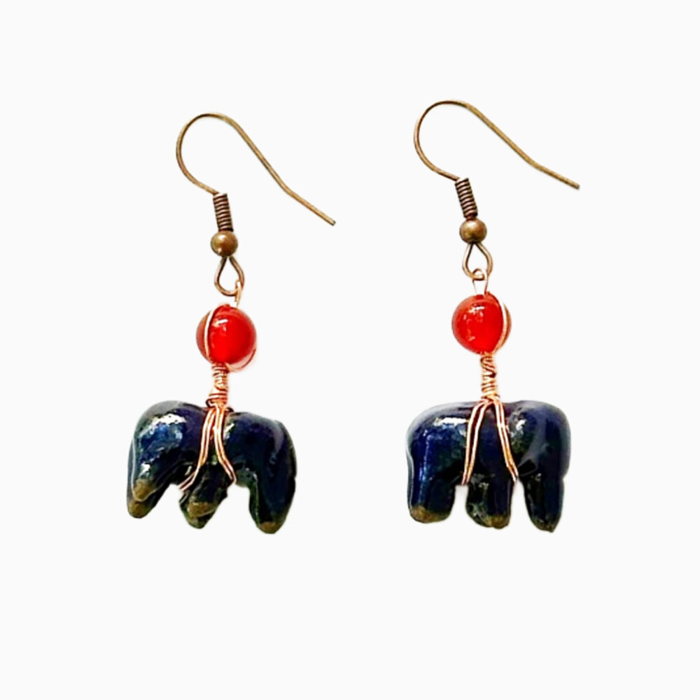 530300220 Blue elephant calf earring with red stone